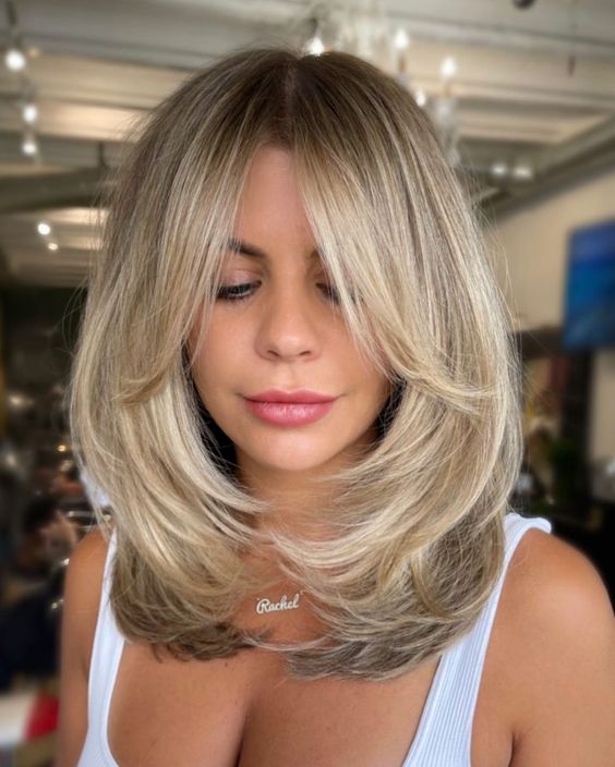 Revitalize Your Look with 2024's Trendiest Spring Haircuts for Women