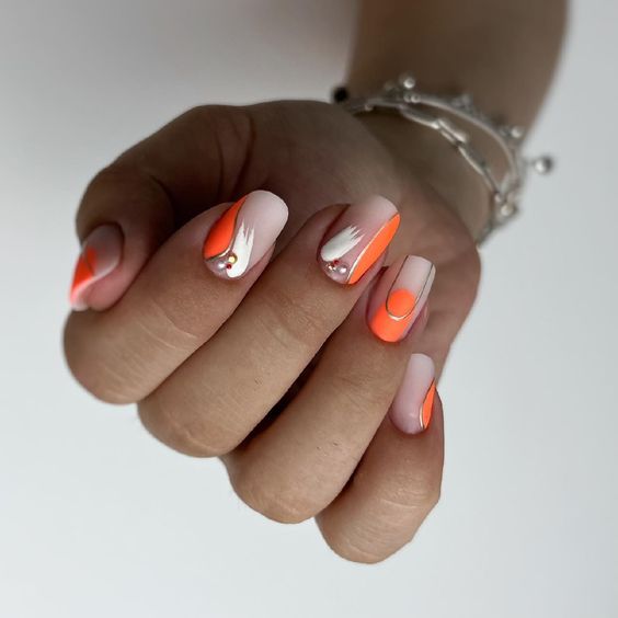 Nail Colors for Gemini Zodiac Sign - March 2024 16 Ideas