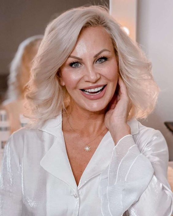 Embrace the New Age of Style: Spring 2024 Hairstyle Trends for Women Over 50 15 Ideas