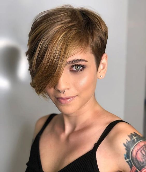 Spring into Style: The Chicest Short Haircuts for 2024 17 Ideas