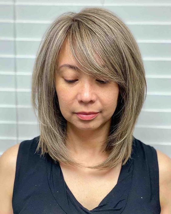 Top Spring 2024 Hairstyles for Women Over 50 Embrace Modern Elegance