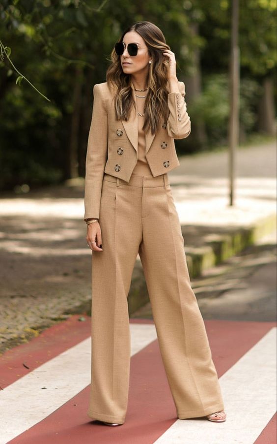 Celebrating Motherhood: Chic and Versatile Mom Day Outfits for 2024 15 Ideas