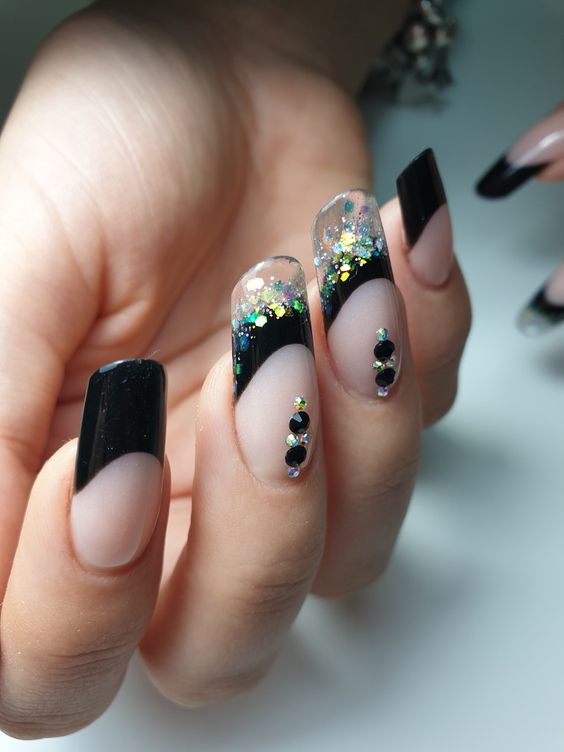 Nail Colors for Gemini Zodiac Sign - March 2024 16 Ideas