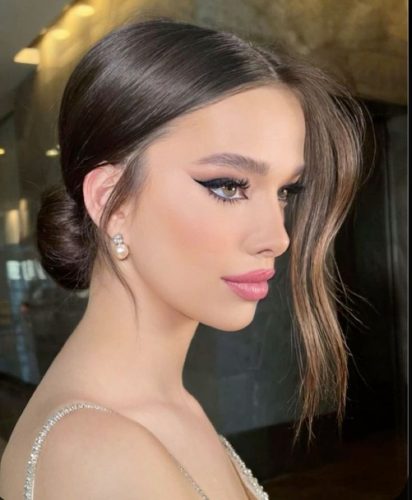 Embrace 2024 with Trendy Spring Hairstyles for Every Face & Age