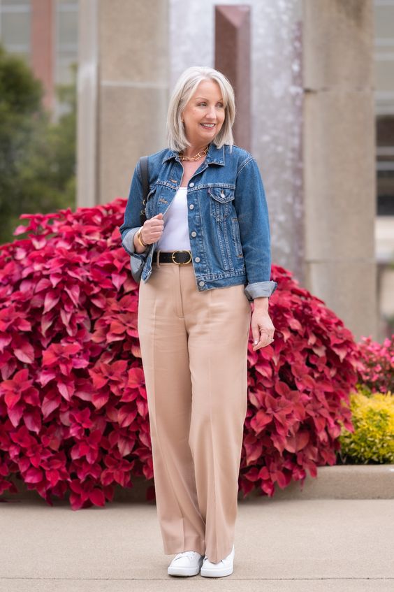 Celebrating Motherhood: Chic and Versatile Mom Day Outfits for 2024 15 Ideas