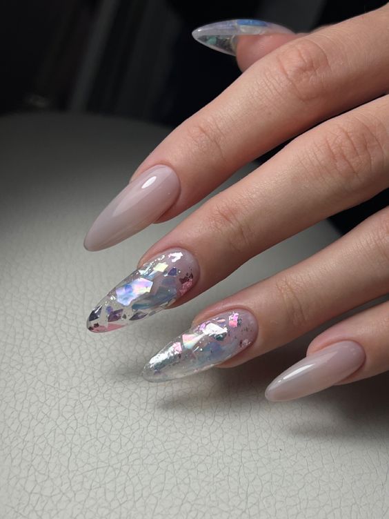 2024's Top Almond Nail Trends for a Stylish Summer 15 Ideas
