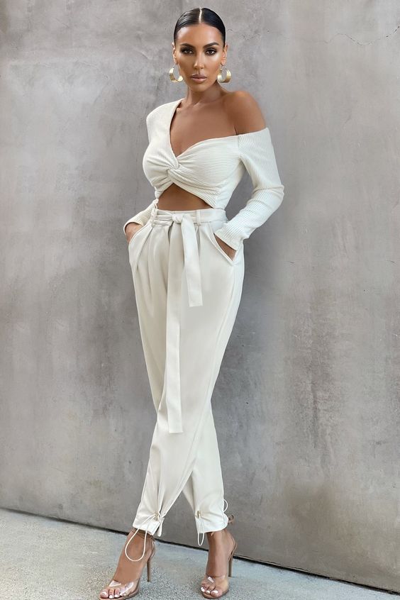 White Summer Outfit 2024 15 Ideas: Timeless Elegance Meets Modern Chic