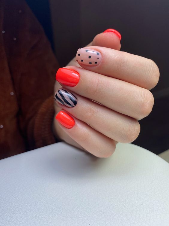 Intriguing Nails for Summery Days: Short and Chic 25 Ideas