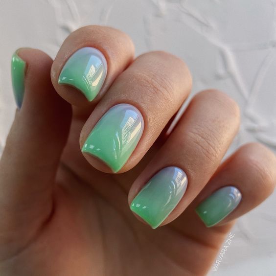 Intriguing Nails for Summery Days: Short and Chic 25 Ideas