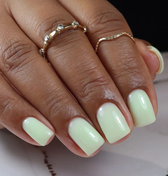 Intriguing Nails for Summery Days: Short and Chic 25 Ideas