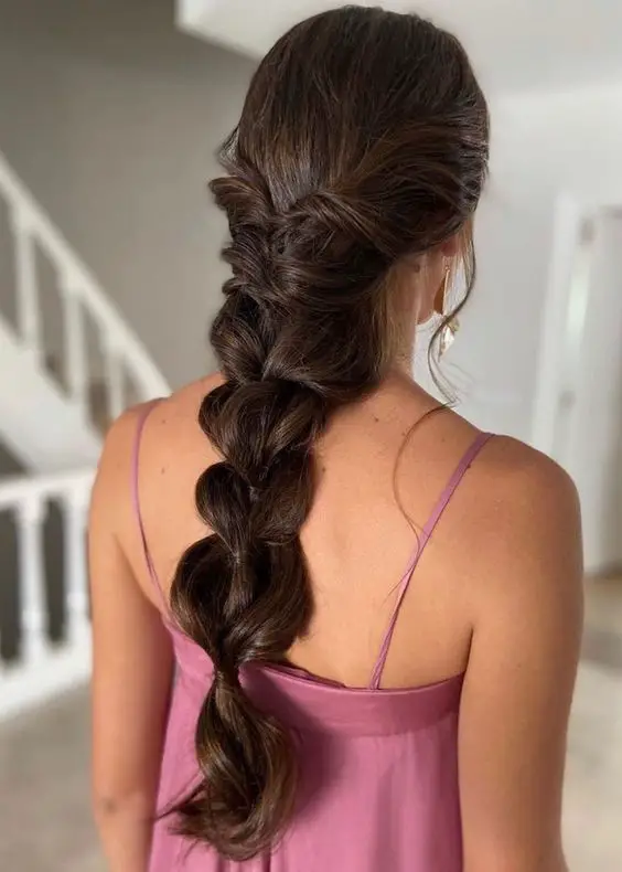 Sizzling Styles: Quick and Easy Hairstyles for Summer 2024 25 Ideas