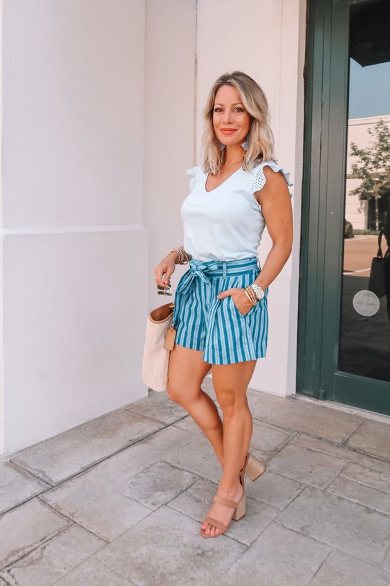 Chic Summer Styles for Women Over 40 25 Ideas