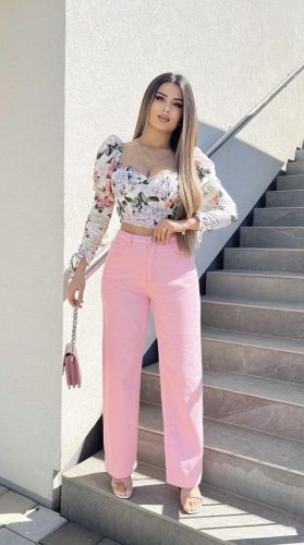 Explore 2024's Trendy Summer Tops for Women – Casual to Dressy Styles