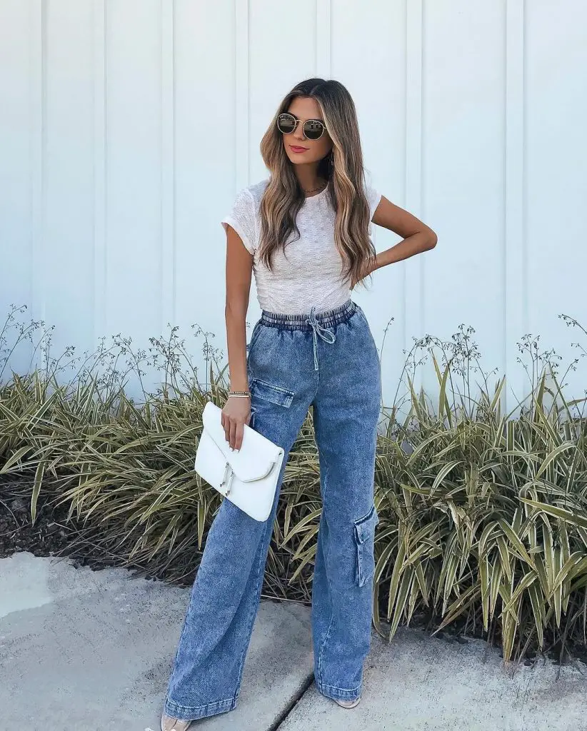 Stylish Summer Ensembles: Elevating Casual with Jeans 25 Ideas