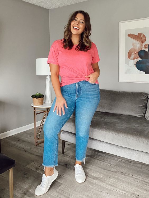 Stylish Summer Ensembles: Elevating Casual with Jeans 25 Ideas