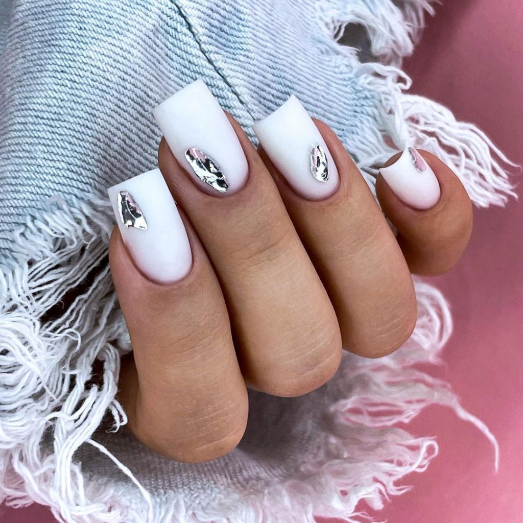 Dazzling Summer White Nail Designs to Elevate Your Look 26 Ideas