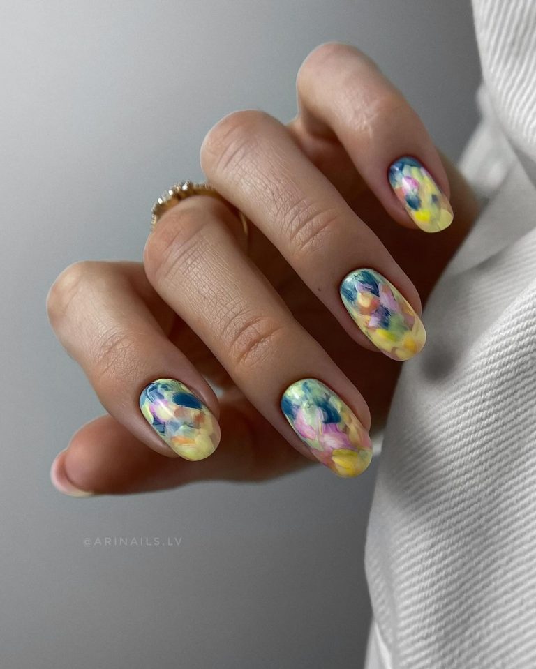 28 Graduation Nail Ideas: Simple, Elegant Designs in Red, White, Blue ...