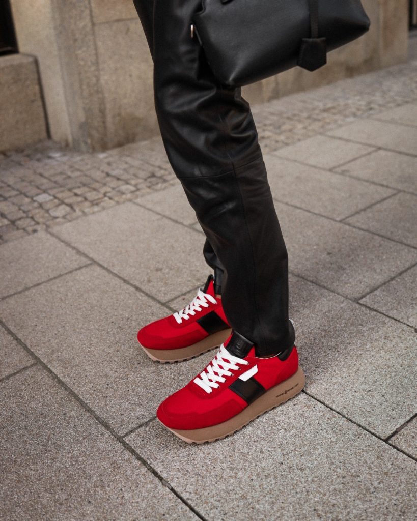 Fall Women's Sneakers 27 Ideas: Trends and Style Guide