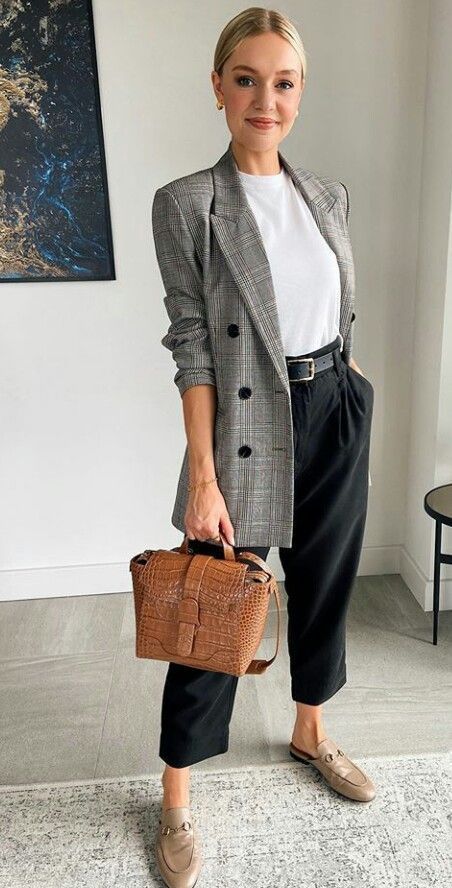 Fall Outfits for Work: Style Tips and 25 Ideas