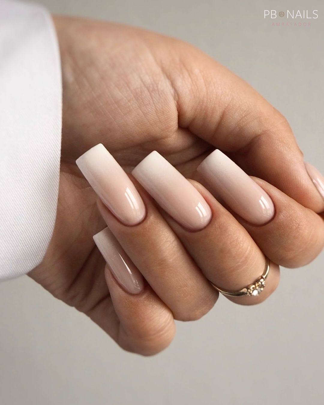 28 Graduation Nail Ideas: Simple, Elegant Designs in Red, White, Blue ...