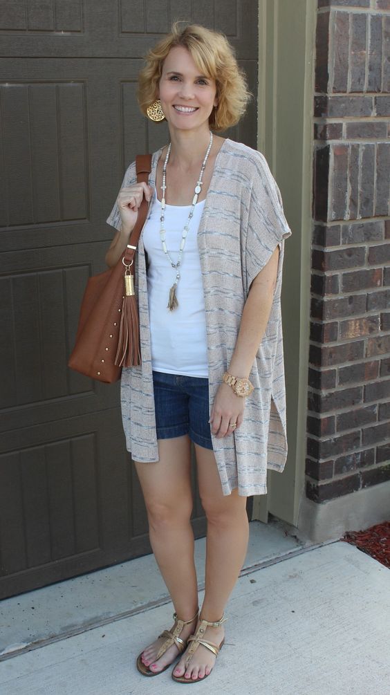 Fashion Trends for Women Over 50 – Embracing Style at Any Age 25 Ideas