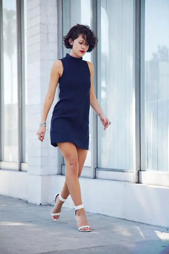 Navy Outfits: 24 Ideas for Every Season - Women's Casual & Classy Styles