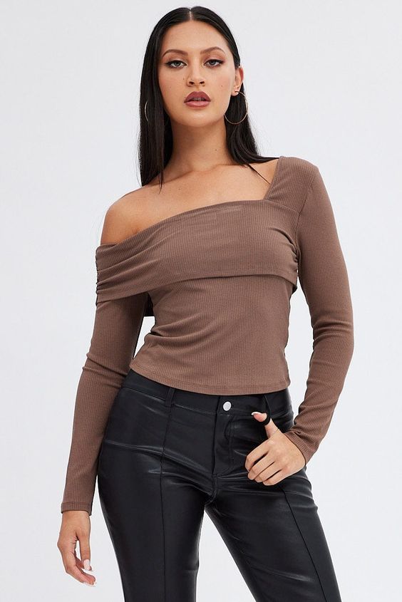 Chic Women's Long Sleeve Tops for Fall 26 Ideas: Trendy and Cozy Styles