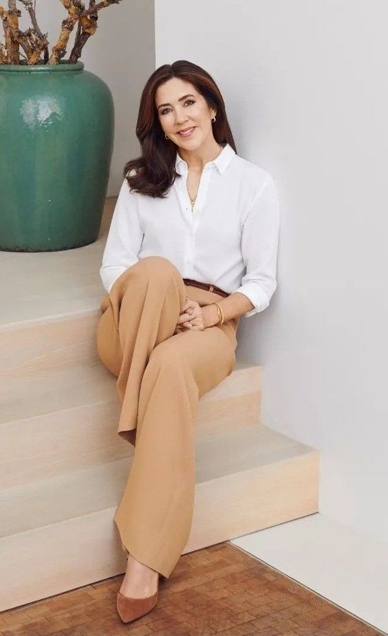 Fall Outfits for Work: Style Tips and 25 Ideas