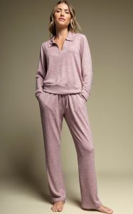 Cozy Women's Fall Pajamas 25 Ideas – On Sale Nightwear Sets, Onesies ...