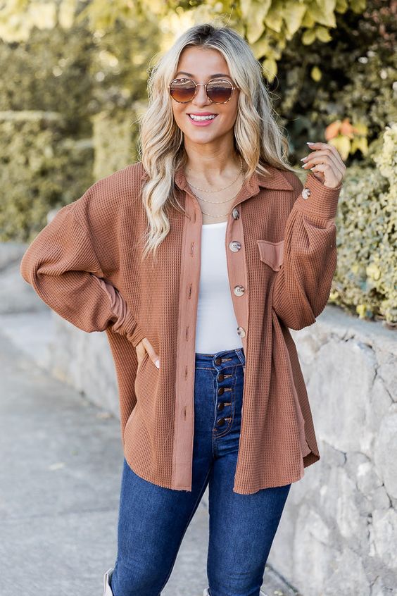 Lightweight Fall Outfits for Women: 25 Stylish Ideas for the Season