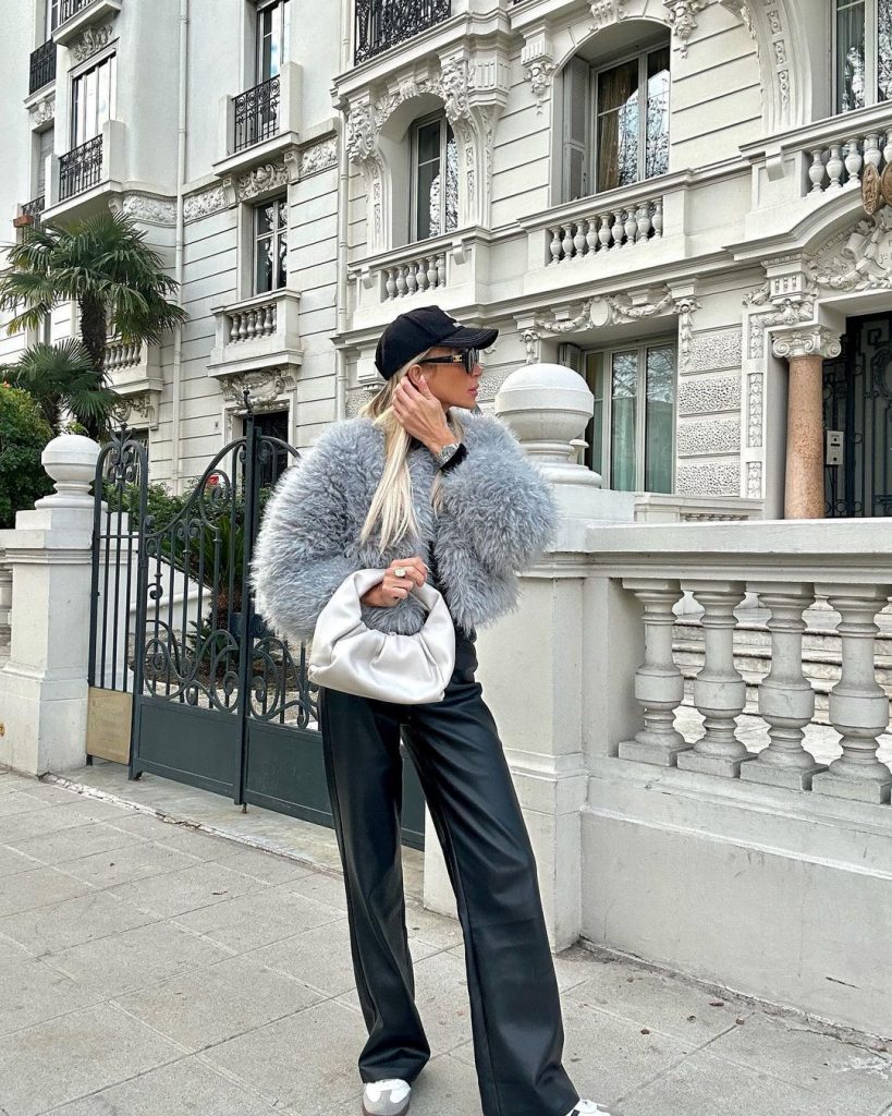 Fall Outfit Aesthetic 25 Ideas: Embracing Autumn's Charm