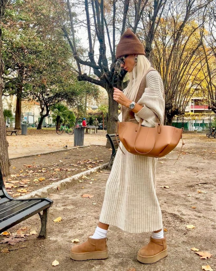Fall Outfit Aesthetic 25 Ideas: Embracing Autumn's Charm