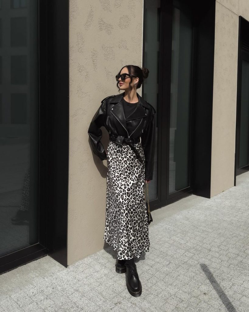 Fall Outfit Aesthetic 25 Ideas: Embracing Autumn's Charm