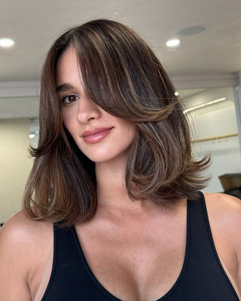 Trendy Fall Haircuts for Women Over 40 28 Ideas: Embrace the Season with Style