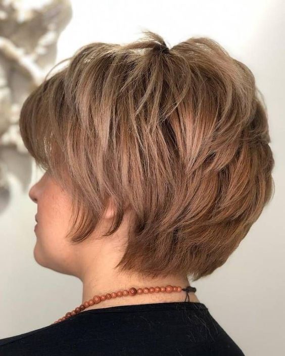 Fall Hairstyles for Women Over 40 24 Ideas: Embrace the Season with Style