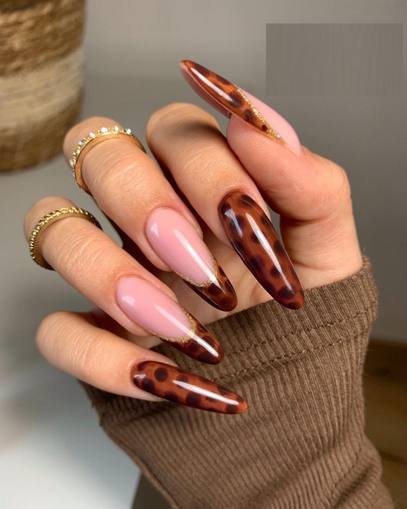 Brown Fall Nails 27 Ideas: The Ultimate Guide to Chic and Cozy Autumn Manicures