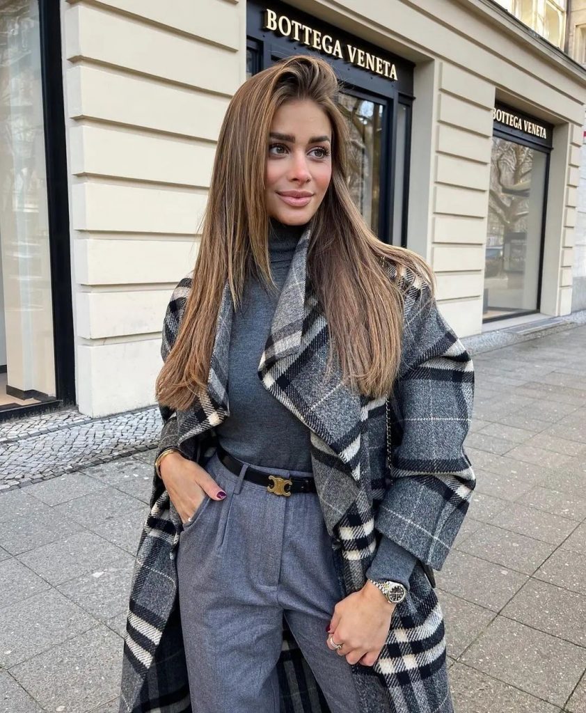 Fall Outfit Aesthetic 25 Ideas: Embracing Autumn's Charm