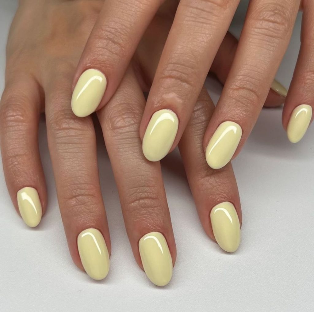 Yellow Fall Nails 27 Ideas: Embrace the Season with Vibrant Hues