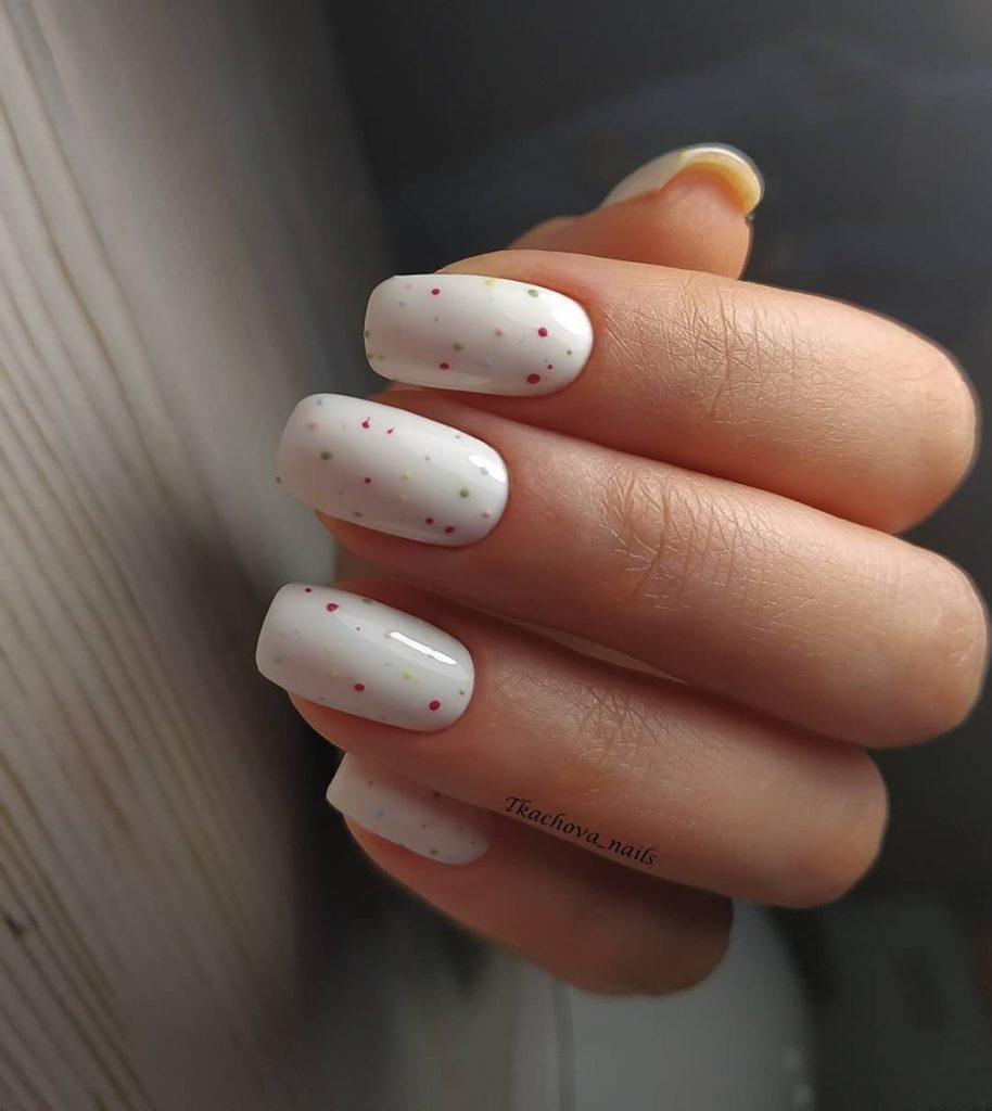 White Fall Nails 26 Ideas: Embrace the Elegance