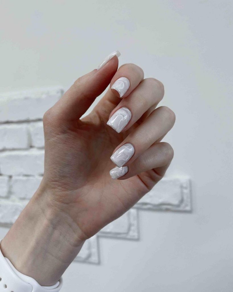 White Fall Nails 26 Ideas: Embrace the Elegance