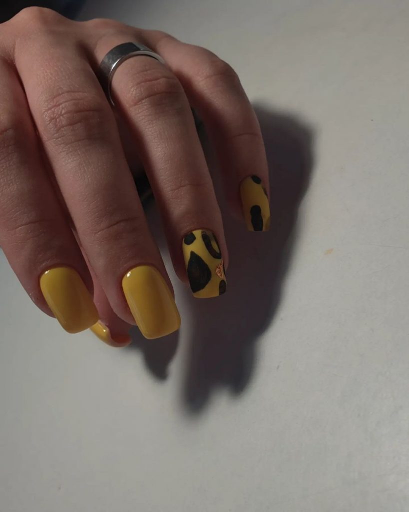 Yellow Fall Nails 27 Ideas: Embrace the Season with Vibrant Hues