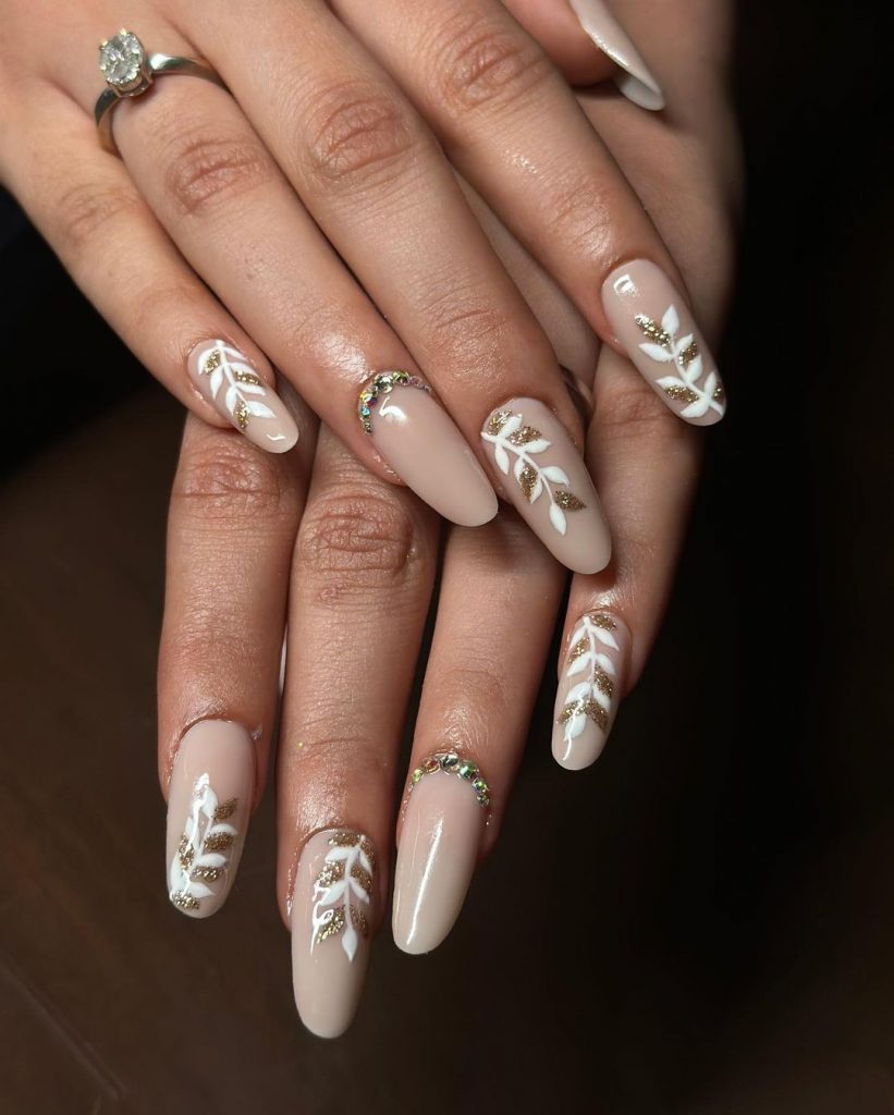 Fall Leaf Nail Art 25 Ideas: Embrace the Season with Stunning Designs