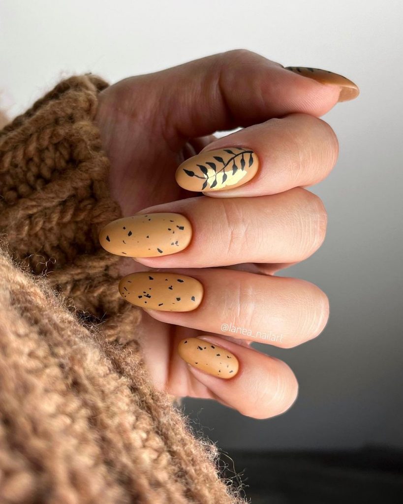 Fall Leaf Nail Art 25 Ideas: Embrace the Season with Stunning Designs