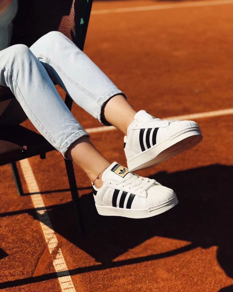 Fall Sneakers 2024 Women's 26 Ideas: Trends, Styles, and Outfits