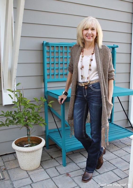 Fall Outfits for 50 Year Old Women 2024: Trendy and Stylish 21 Ideas