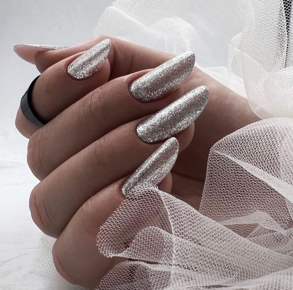 Fall Sparkle Nails 26 Ideas: Trendy Designs for the Season