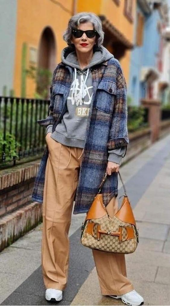 Fall Outfits for 50 Year Old Women 2024: Trendy and Stylish 21 Ideas