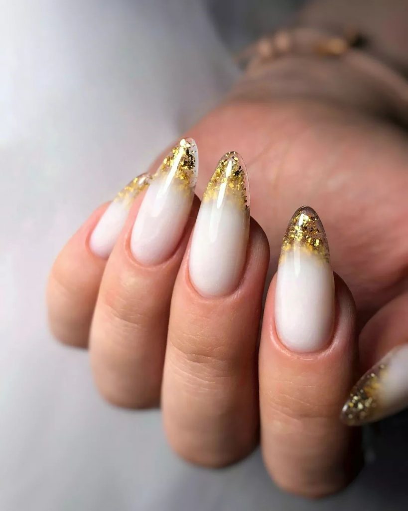 White Fall Nails 26 Ideas: Embrace the Elegance