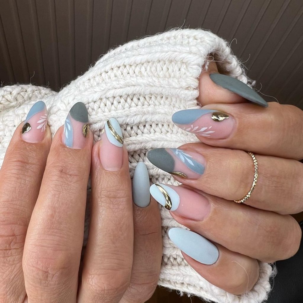 Trendy and Popular Fall Nail Colors 27 Ideas