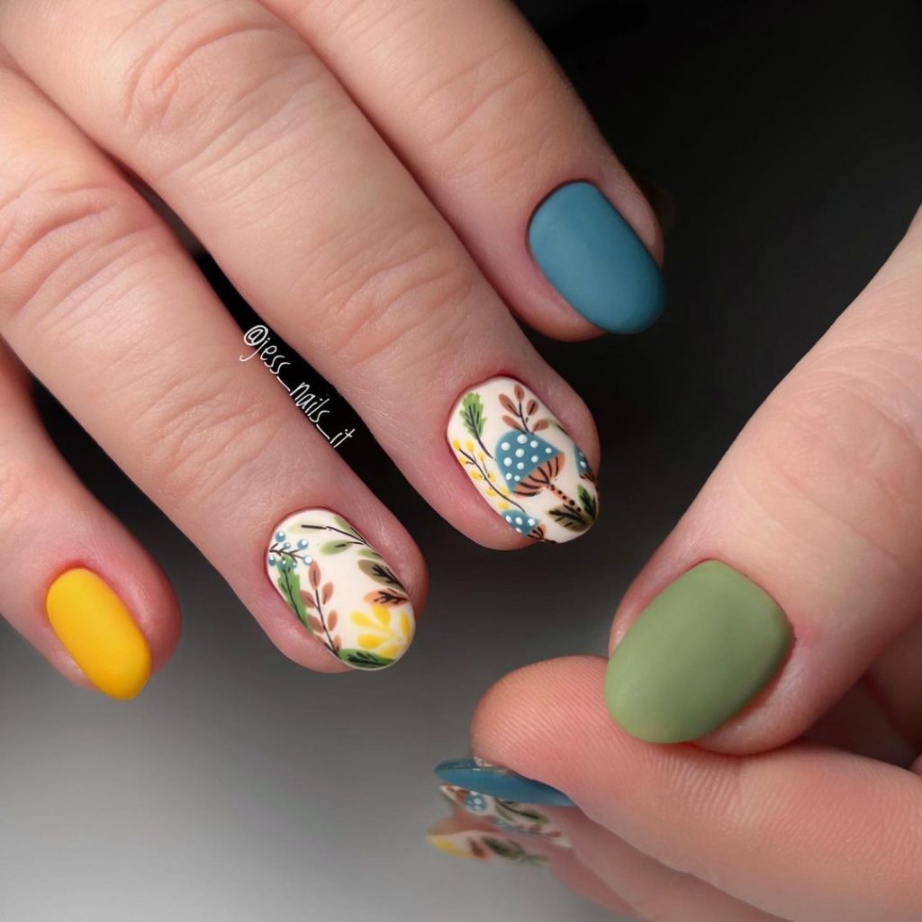 Fall Oval Nails: Trendy 25 Ideas for the Season